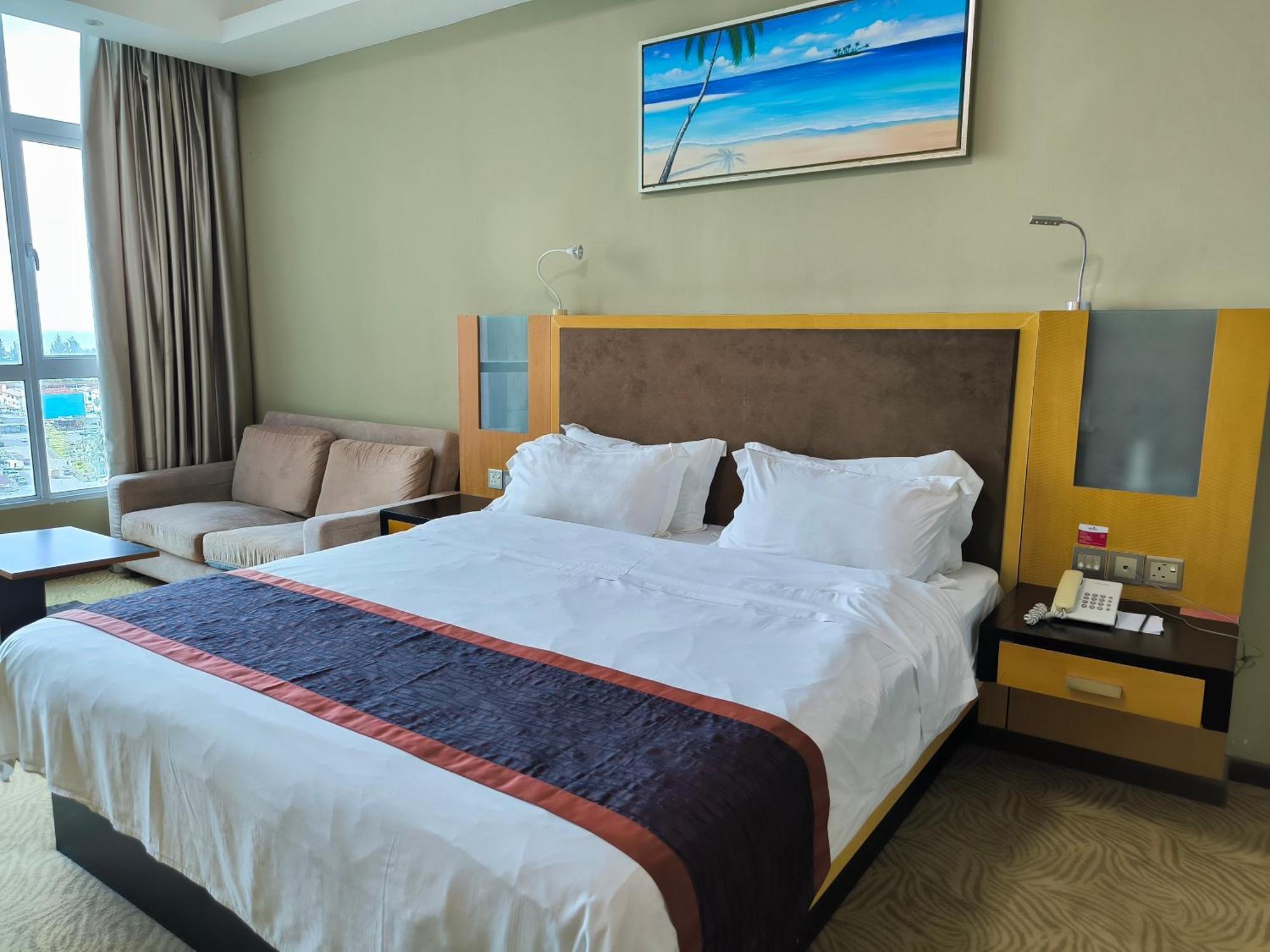 Meritz Hotel Miri Bagian luar foto