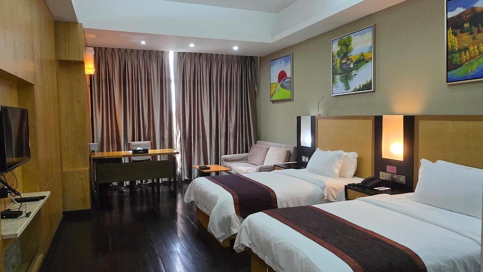 Meritz Hotel Miri Bagian luar foto